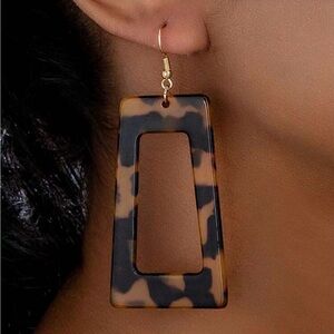Tortoise Shell Dangle Earrings